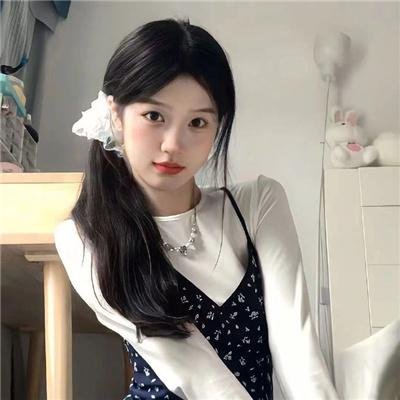 带子狼 在那双小手中